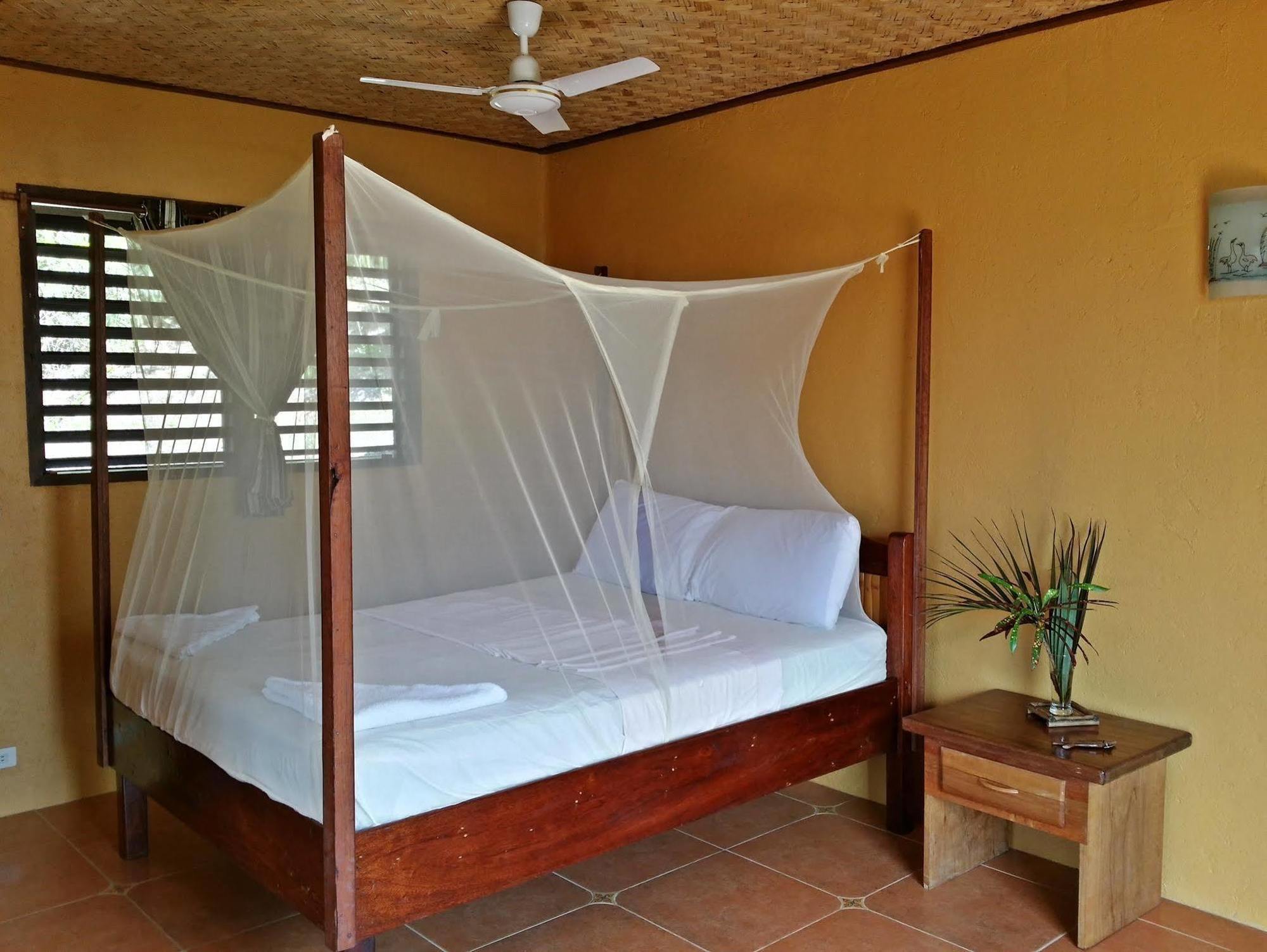 Casa Rosa Taytay Hotel Palawan Exterior foto